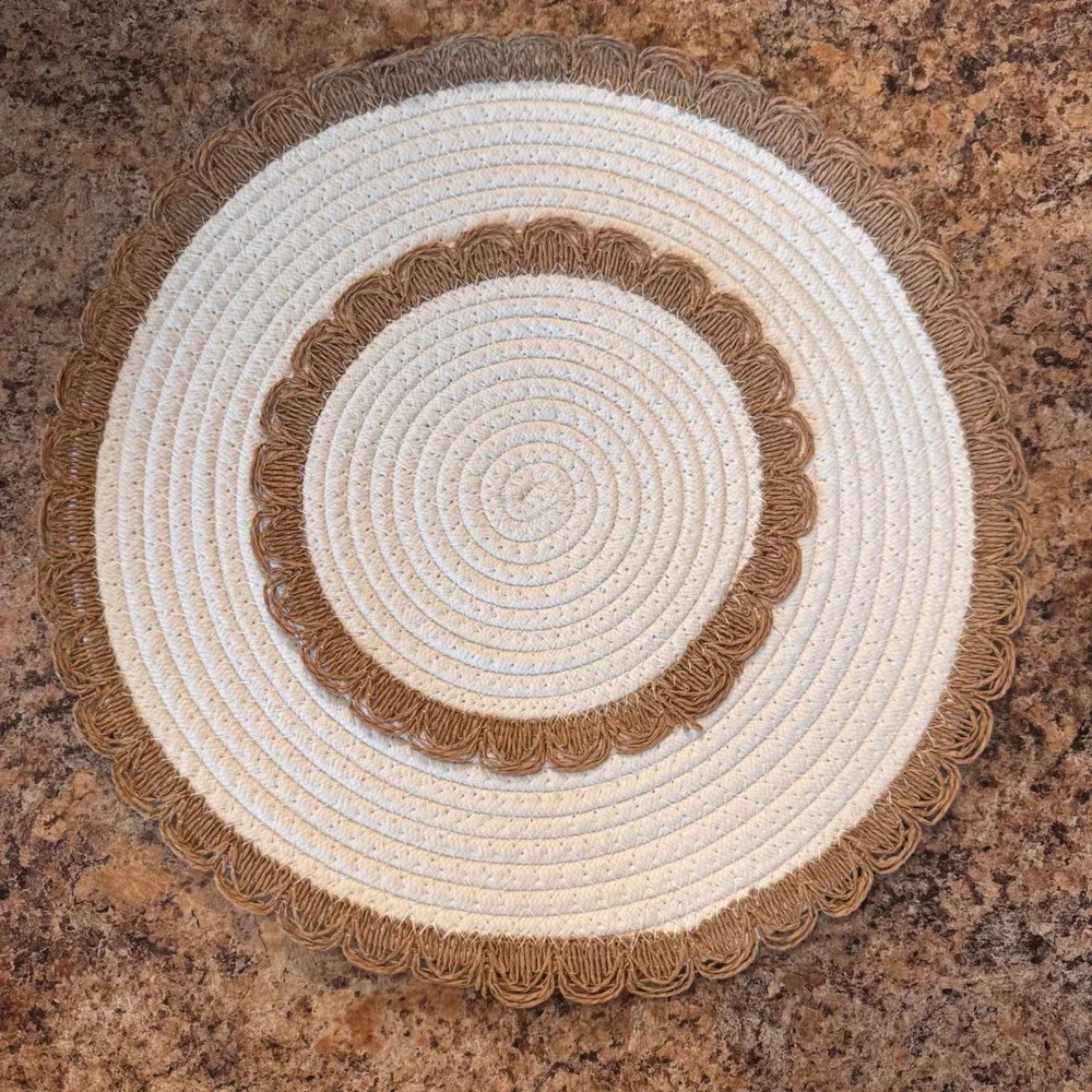Nate Berkus Placemats (4) Scalloped Jute Trim Coastal‎ Country Boho Hamptons